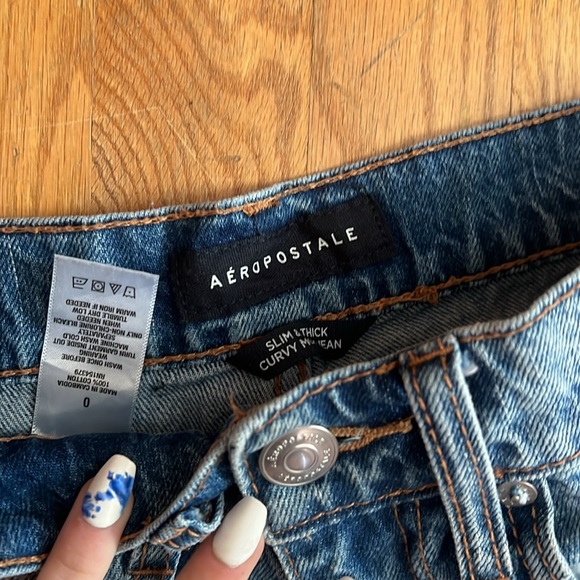 Aeropostale Mom Jeans - Picture 2 of 3